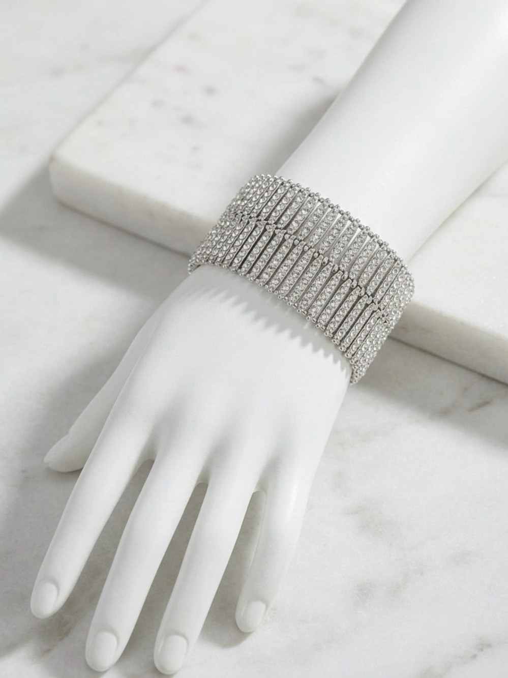 Stella & Dot Ainsley Pavé Crystal Statement Stretch Bracelet